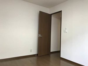 セゾン紺屋田 B101号-5