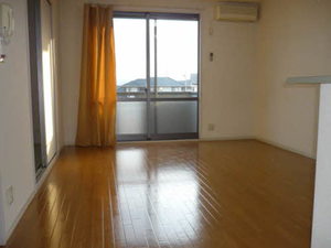 シャーメゾン枇杷坂 B202号-3