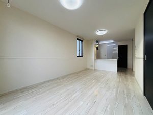 MASTTOWN島内 E101号-2