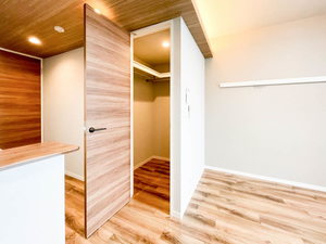 Ｊｕｎｒｉ　Ｓａｋｕｒａｙａｍａ 1305号-4