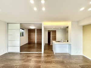 Ｎｏｒｔｈ　Ａｖｅｎｕｅ 0102号-2