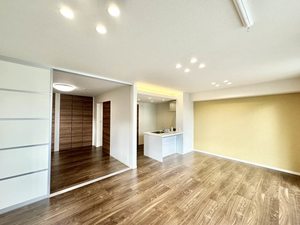 Ｎｏｒｔｈ　Ａｖｅｎｕｅ 0102号-3