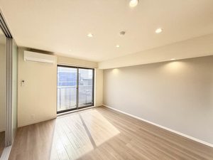 ラフ　アンド　タフ　向山 0203号-3