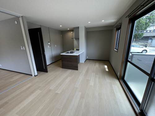 シャーメゾン枇杷 B105号-2