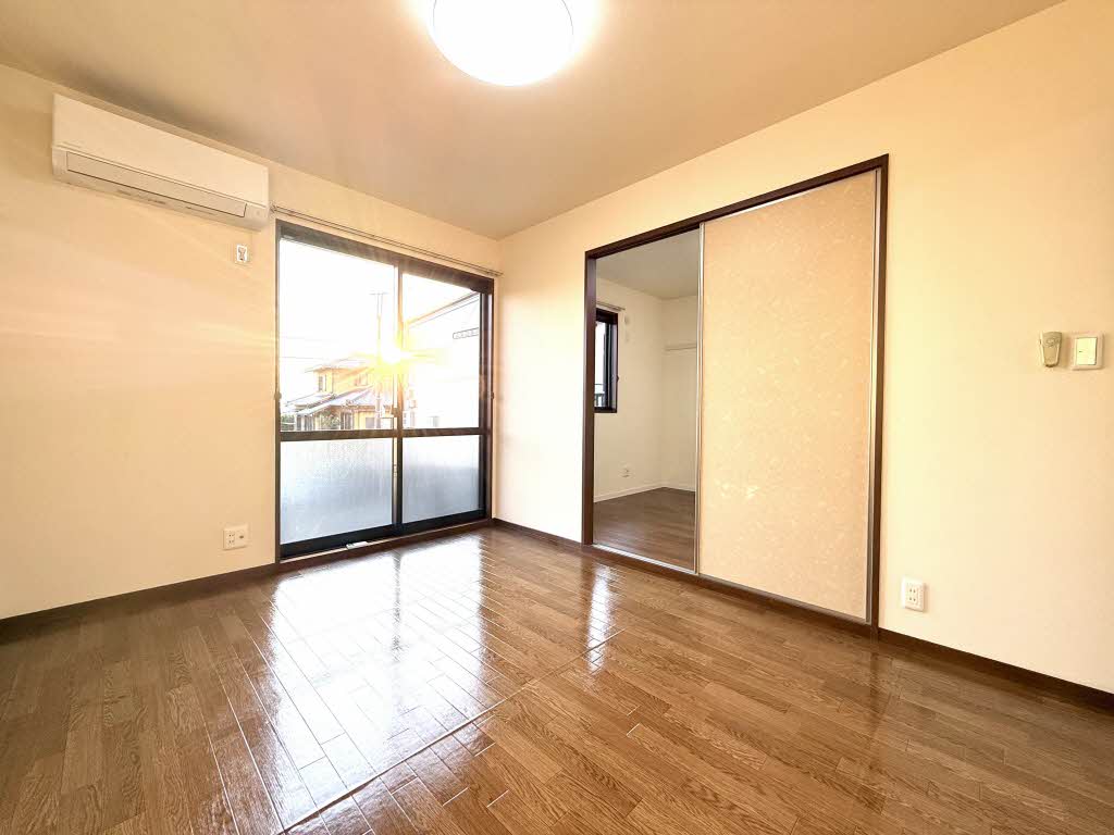 グランメール小泉 C101号-3