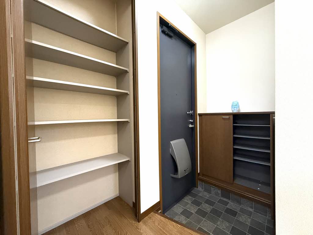 グランメール小泉 C101号-10