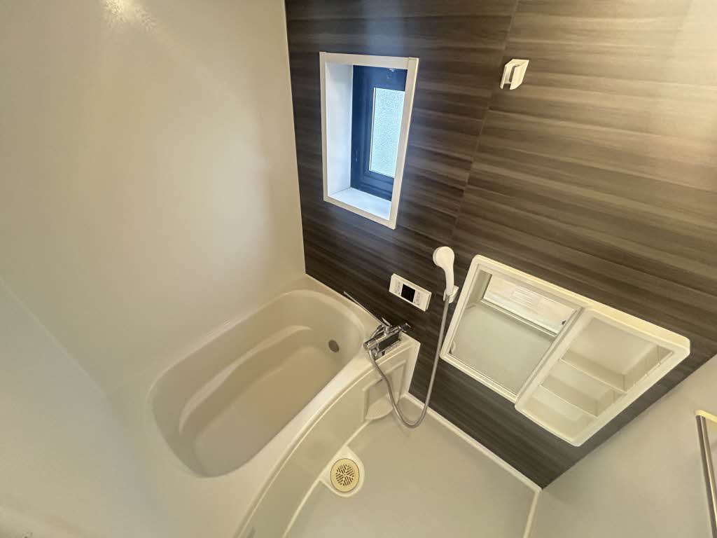 メゾン・ラフィーネ A102号-5