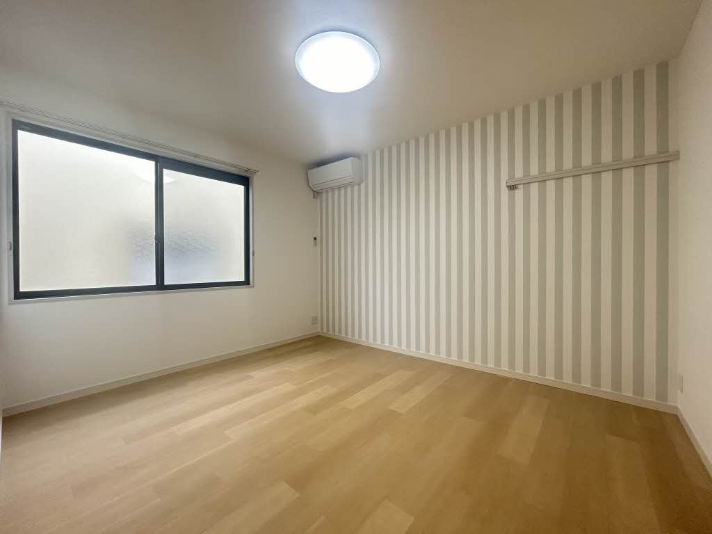 メゾン・ラフィーネ A102号-8