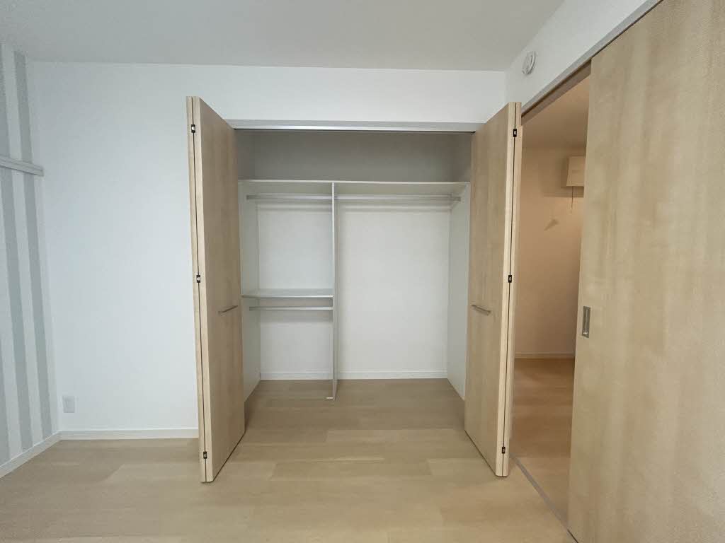 メゾン・ラフィーネ A102号-9