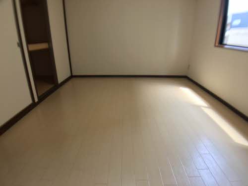 ファミール羽根 B102号-6