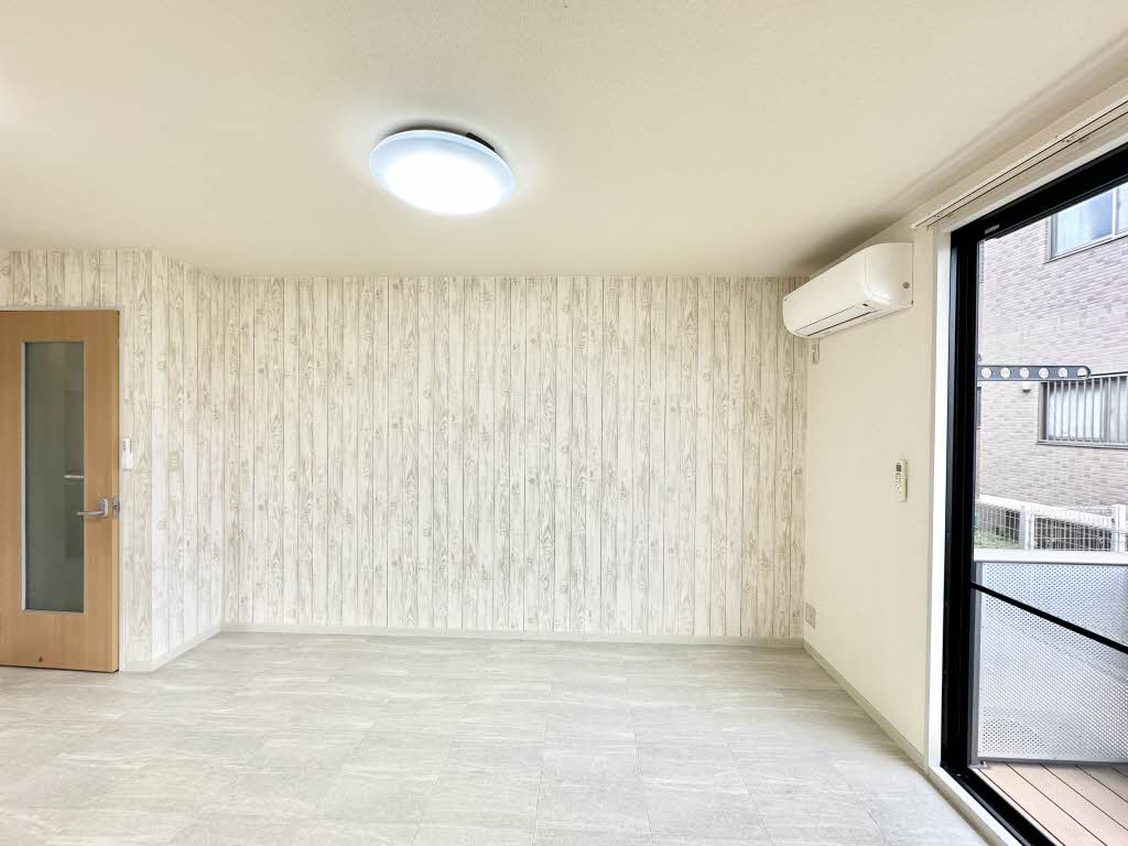 ファミール羽根 C102号-4