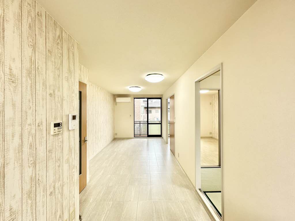 ファミール羽根 C102号-6