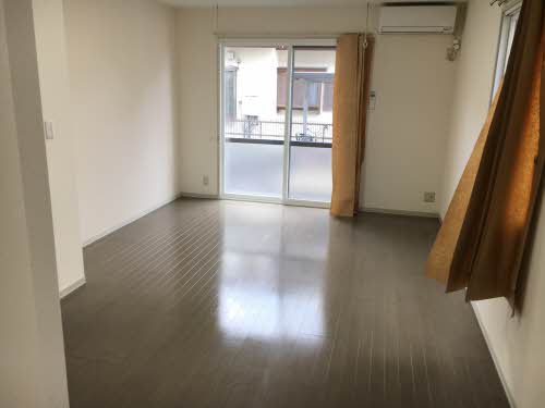 タウンハウス三本柳 0101号-2