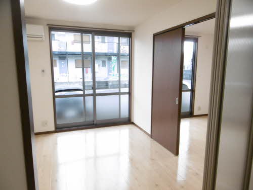 グランシャリオ中吉田 A102号-4