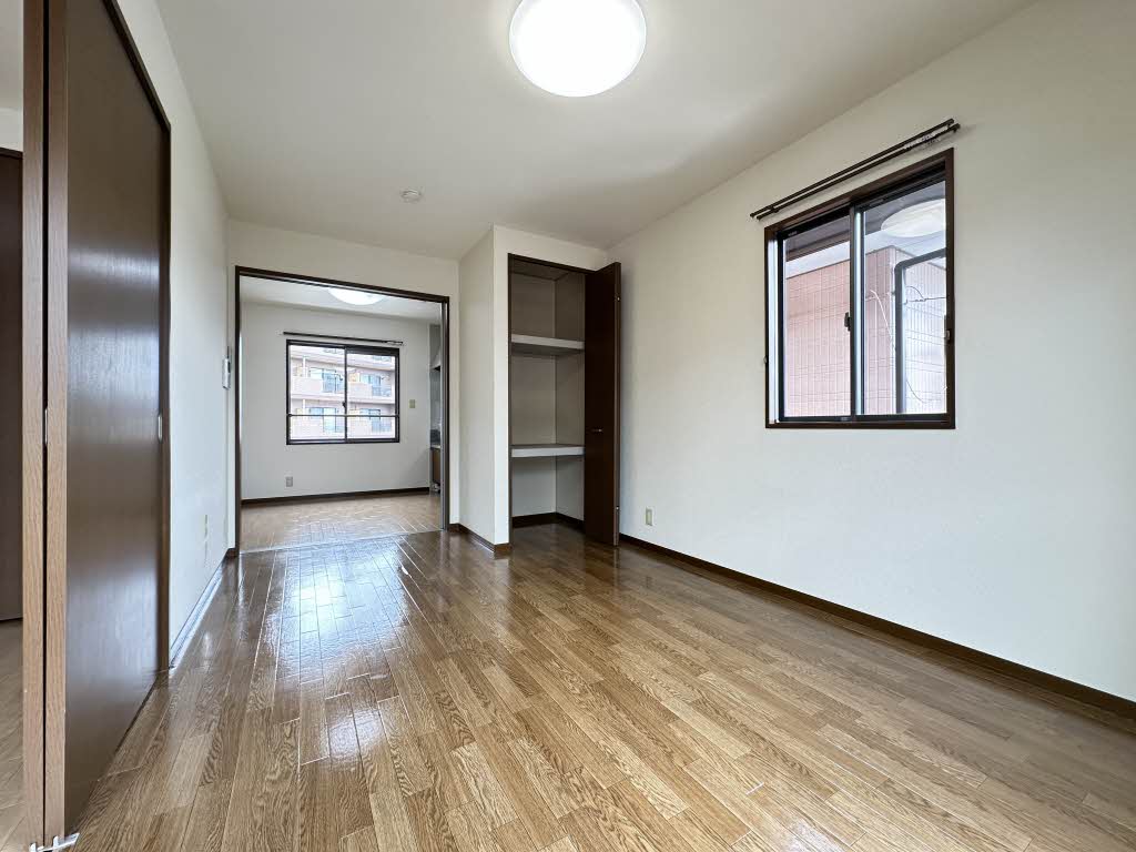 シャーメゾンブロード B202号-3