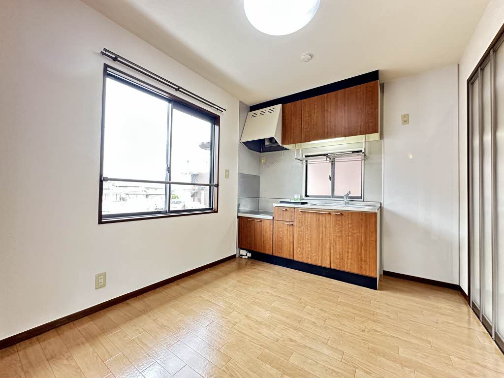 シャーメゾンブロード B202号-4