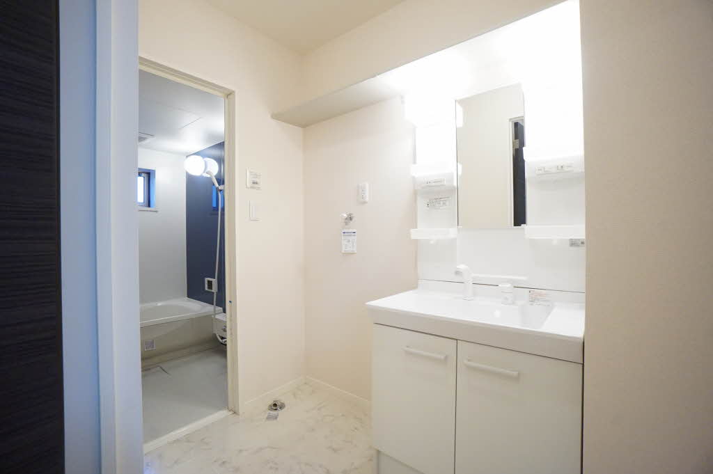 グランシャリオ C101号-6