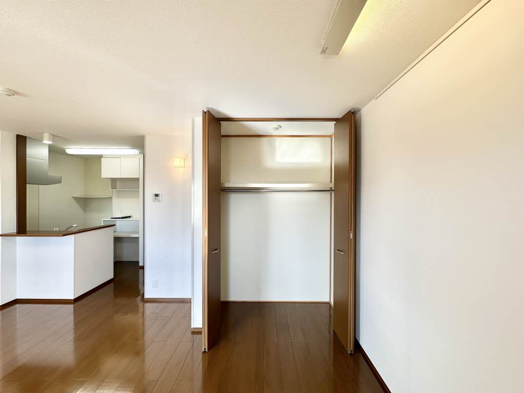 Ｑｕｅｅｎ’ｓ　Ｉｓｌａｎｄ 0205号-5