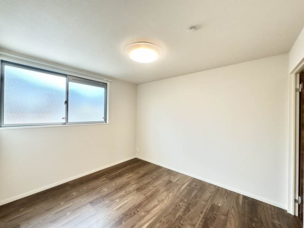 Ｎｏｒｔｈ　Ａｖｅｎｕｅ 0102号-11