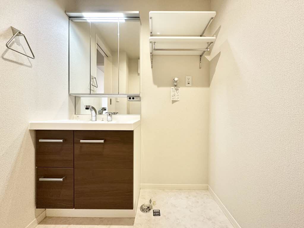 Ｎｏｒｔｈ　Ａｖｅｎｕｅ 0102号-13