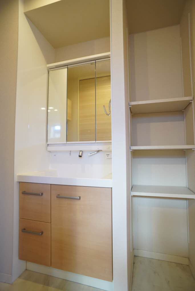 ＥＡＧＲＥＴ　ＲＯＢＩＮ 0205号-9