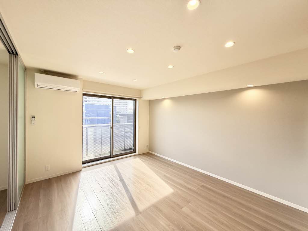 ラフ　アンド　タフ　向山 0203号-3