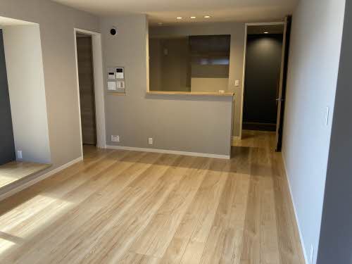 ヒストリア堀川小泉 0201号-3