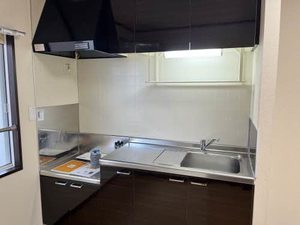 クレセントモール E202号-3