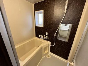 クレセントモール E202号-4