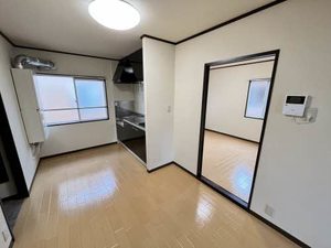 クレセントモール E202号-7