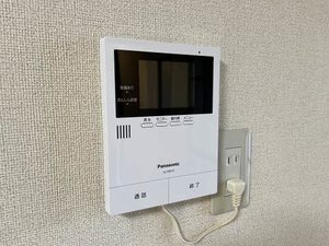 クレセントモール E202号-8