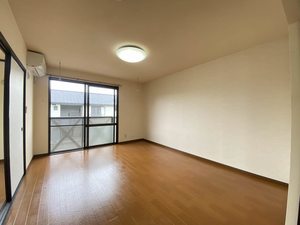 シューユーコート A202号-3