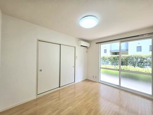 アゼリアハイム 0102号-2