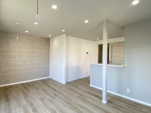 Ｔ．ＴＯＷＮエミネンス E201号-3