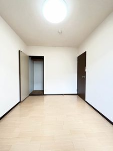 カーサ江島 B102号-8