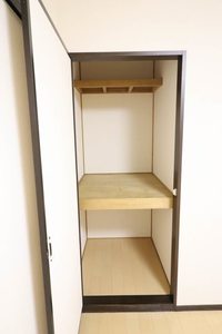 カーサ江島 C102号-8