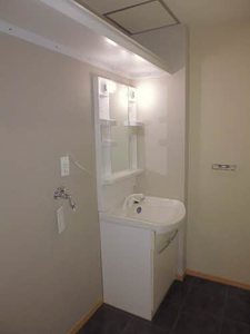 ファミール塩津 B101号-4