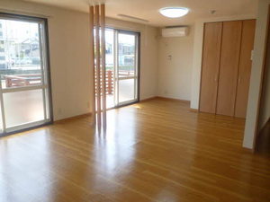 プレミール七宝 A102号-8