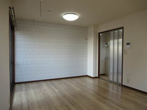 シャルム天間 F102号-4