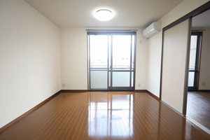 高松山レジデンス A102号-2