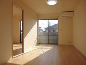 シプレーヌ大村 A201号-2