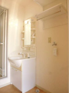 シプレーヌ大村 A201号-4