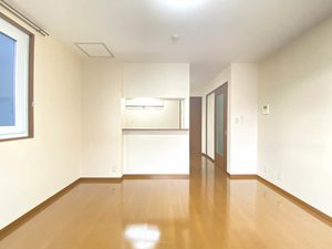 アザレアコート B102号-3