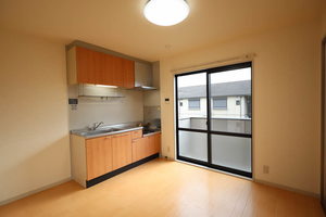 グリーンコート E202号-3