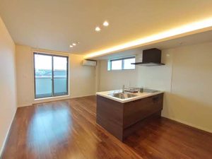 シャーメゾンプレミア鐙 0303号-2