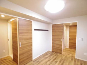 ＧＲＡＮＤ　ＣＯＵＲＴ 0202号-8