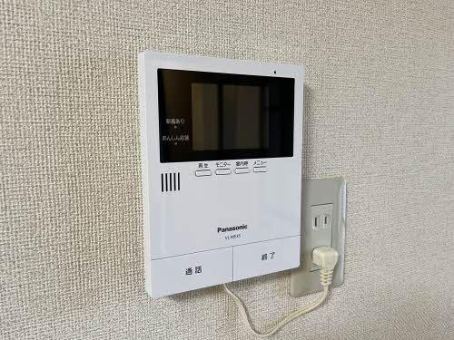 クレセントモール E202号-8