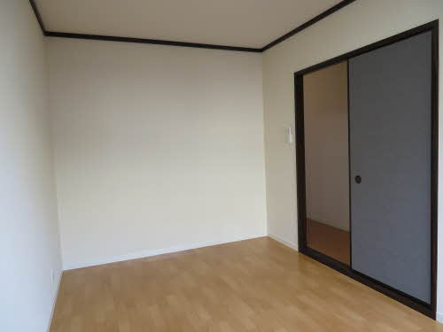 フレグランス三園 B102号-8