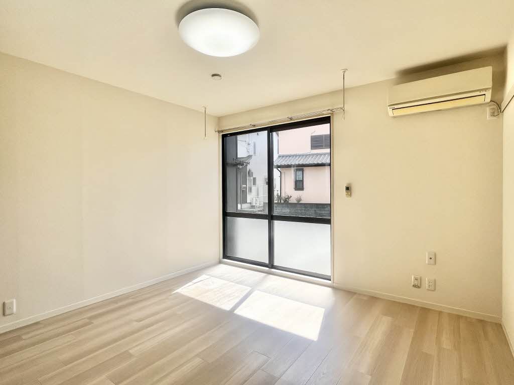 サーティーンガーデン B102号-5