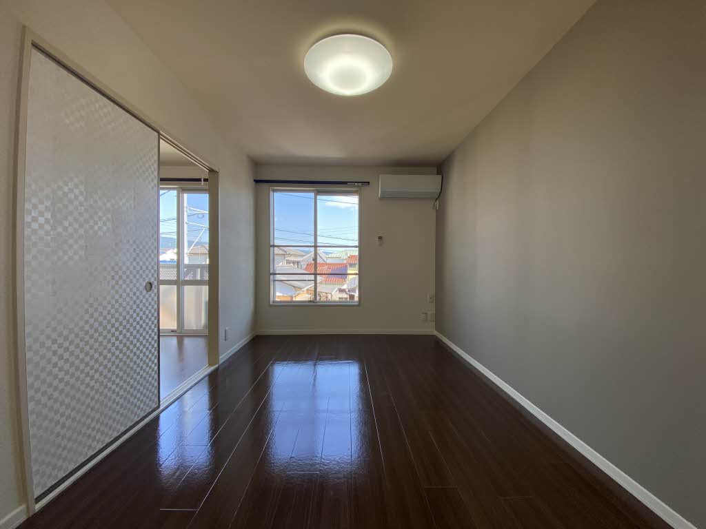 パークヒルズ E202号-2